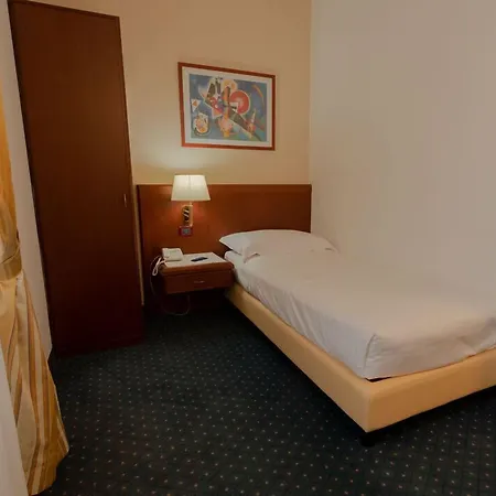 Europa 4*