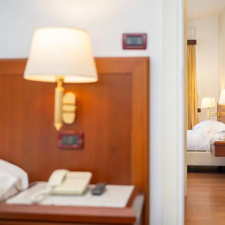 Hotell Europa 4*