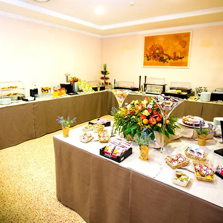 Hotell Europa 4*